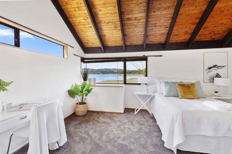 Photo of property in 172 Paremata Road, Paremata, Porirua, 5024