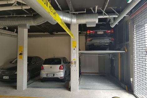 Photo of property in Alpha Apartments, 503/4 Elizabeth Street, Mount Victoria, Wellington, 6011