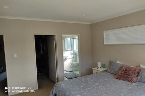Photo of property in 35 Stranraer Crescent, Wattle Downs, Auckland, 2103
