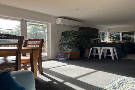 Photo of property in 23 Imperial Place, Henderson, Auckland, 0612
