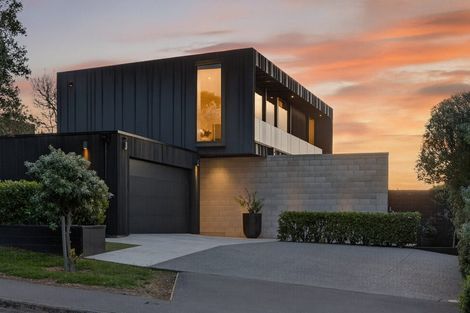 Photo of property in 98 Major Hornbrook Road, Mount Pleasant, Christchurch, 8081