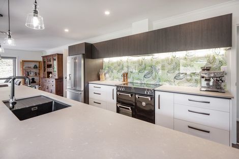 Photo of property in 25 Nilgiri Road, Poraiti, Napier, 4182