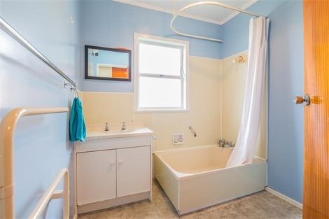 Photo of property in 1/42 Wallace Road, Papatoetoe, Auckland, 2025