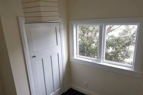 Photo of property in 15a Raine Street, Karori, Wellington, 6012