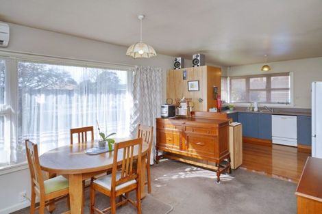 Photo of property in 98 Bickerton Street, Wainoni, Christchurch, 8061