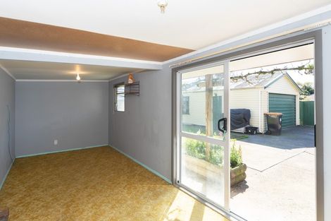Photo of property in 169 Featherston Street, Palmerston North, 4410