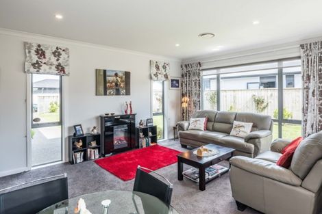 Photo of property in 12 Christow Court, Paraparaumu, 5032