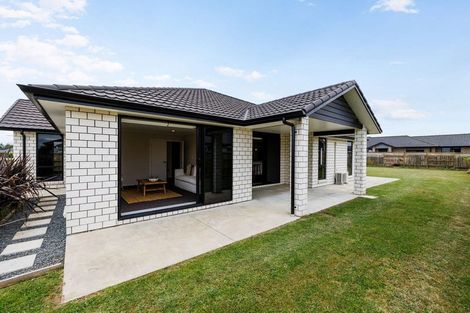 Photo of property in 67 Jarrett Terrace, Leamington, Cambridge, 3432