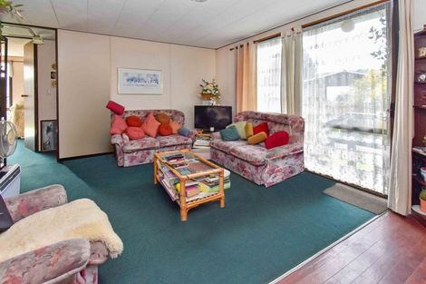 Photo of property in 28 Heathdale Crescent, Papakura, 2110