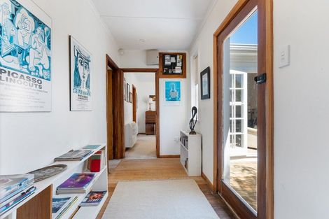 Photo of property in 10 Moreton Road, Carterton, 5713