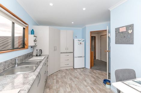 Photo of property in 64 Dixon Road, Glenview, Hamilton, 3206