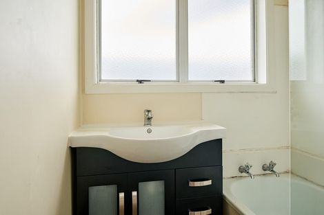 Photo of property in 4 Thomson Grove, Stokes Valley, Lower Hutt, 5019