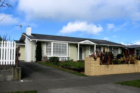 Photo of property in 34 Herbert Avenue, Cloverlea, Palmerston North, 4412