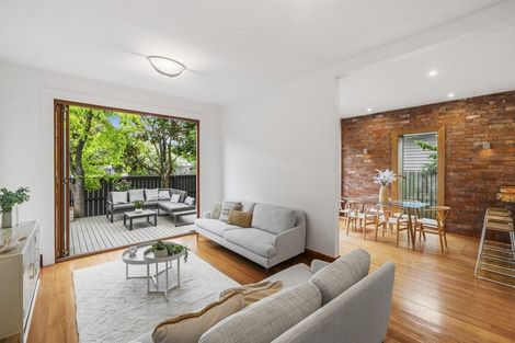 Photo of property in 27 Hardwicke Street, Sumner, Christchurch, 8081