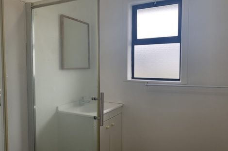 Photo of property in 50 Barrys Road, Glendene, Auckland, 0602