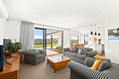 Photo of property in 16 Tamahunga Drive, Matakana, Warkworth, 0985