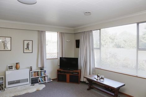 Photo of property in 19 Towey Street, Holmes Hill, Oamaru, 9401