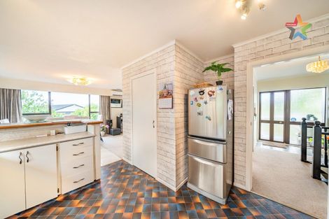 Photo of property in 179 Miromiro Road, Normandale, Lower Hutt, 5010