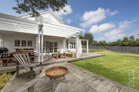 Photo of property in 853 State Highway 16, Waimauku, 0812