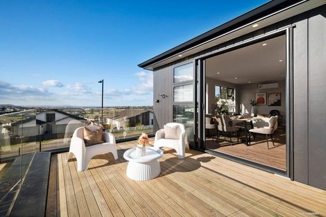 Photo of property in 129 Wainui Road, Silverdale, 0932