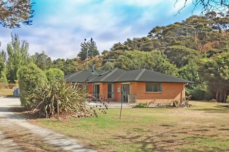 Photo of property in 76 Joyce Road, Hampden, 9410