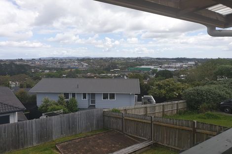 Photo of property in 33 Hobsonville Road, West Harbour, Auckland, 0618