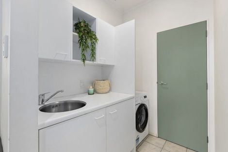 Photo of property in Fernhill Flats, 9/324 The Terrace, Te Aro, Wellington, 6011