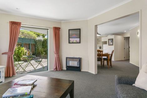Photo of property in 30 Fairview Terrace, Waipahihi, Taupo, 3330