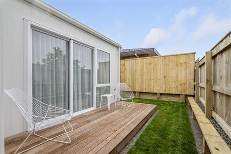 Photo of property in 9/2 Wilton Street, Westown, New Plymouth, 4310