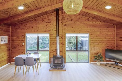 Photo of property in 60 Hamilton Drive, Waiuku, 2123