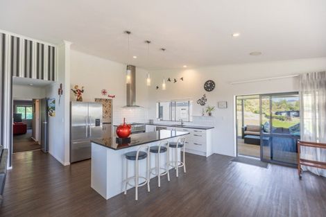 Photo of property in 8 Shoal Beach Road, Aramoana, Waipawa, 4271