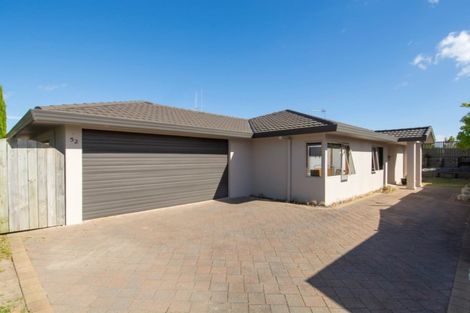 Photo of property in 52 Corinth Grove, Papamoa Beach, Papamoa, 3118