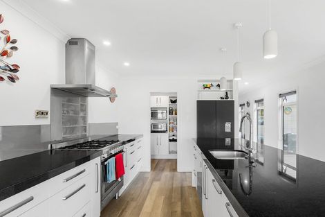 Photo of property in 67 Montgomery Crescent, Kinloch, Taupo, 3377