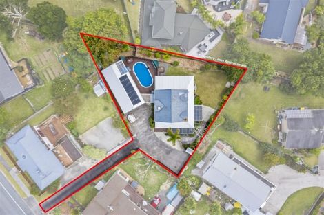 Photo of property in 158 Luckens Road, West Harbour, Auckland, 0618