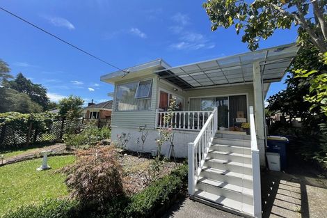 Photo of property in 53 Kaurilands Road, Titirangi, Auckland, 0604
