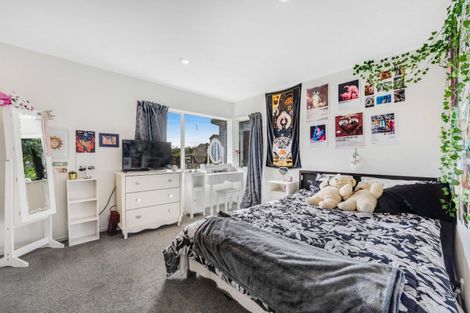 Photo of property in 17 Matterhorn Crescent, Northpark, Auckland, 2013