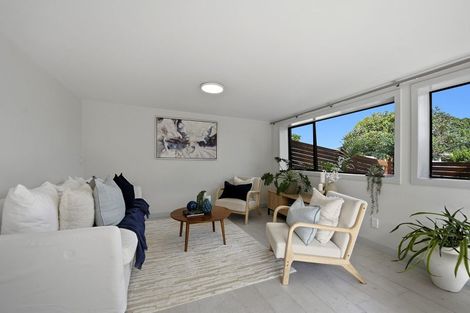 Photo of property in 1/149 Eskdale Road, Birkdale, Auckland, 0626