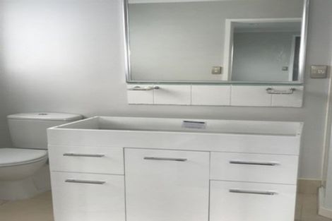 Photo of property in 11m Clearwater Cove, West Harbour, Auckland, 0618