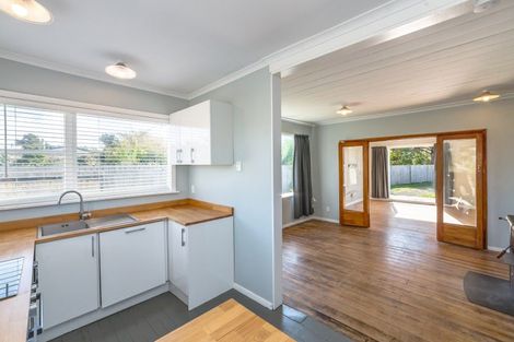 Photo of property in 15 Woodward Street East, Featherston, 5710