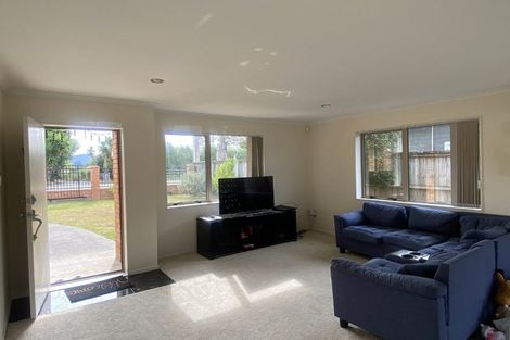 Photo of property in 106a Simpson Road, Henderson Valley, Auckland, 0614