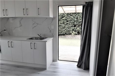 Photo of property in 158a East Coast Road, Forrest Hill, Auckland, 0620