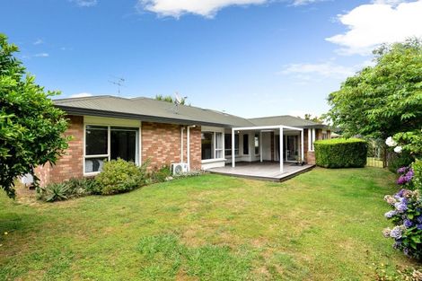 Photo of property in 10 Admiral Crescent, Flagstaff, Hamilton, 3210