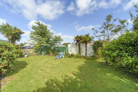 Photo of property in 39 Aberdeen Avenue, Takaro, Palmerston North, 4412