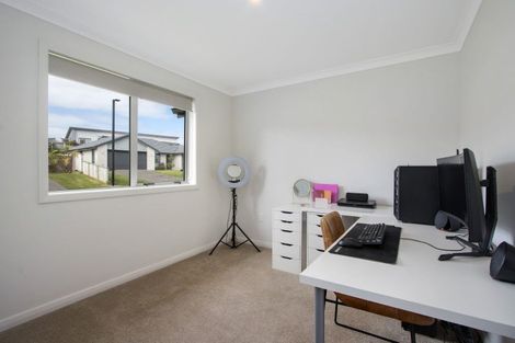 Photo of property in 91 Bert Wall Drive, Omokoroa, 3114