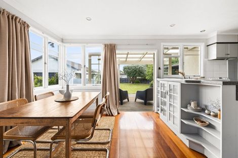 Photo of property in 802 Alexandra Street, Parkvale, Hastings, 4122