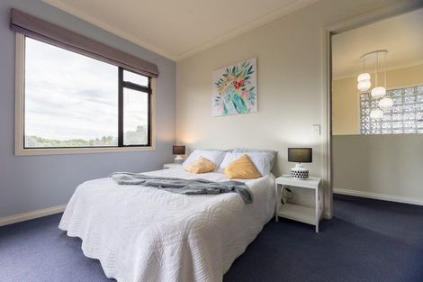 Photo of property in 114 Rutherford Drive, Waikanae Beach, Waikanae, 5036