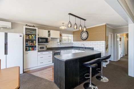 Photo of property in 17 Mortlake Street, Islington, Christchurch, 8042