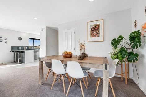 Photo of property in 18 Roseville Road, Gulf Harbour, Whangaparaoa, 0930