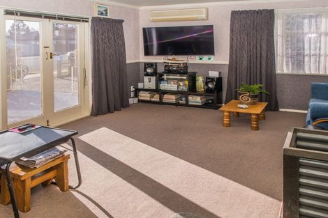 Photo of property in 65 Northumberland Street, Tapanui, 9522
