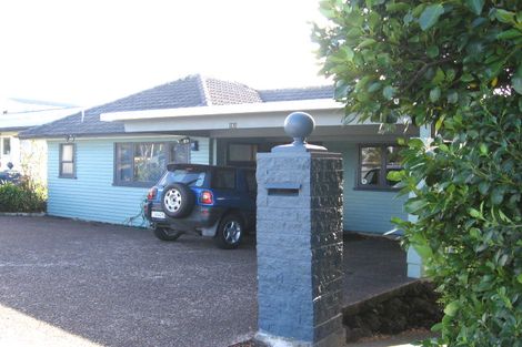 Photo of property in 183 Glenfield Road, Hillcrest, Auckland, 0627